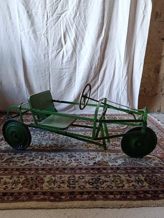 Voiture à pédales ancienne SIP – jouet métal vert années 50
