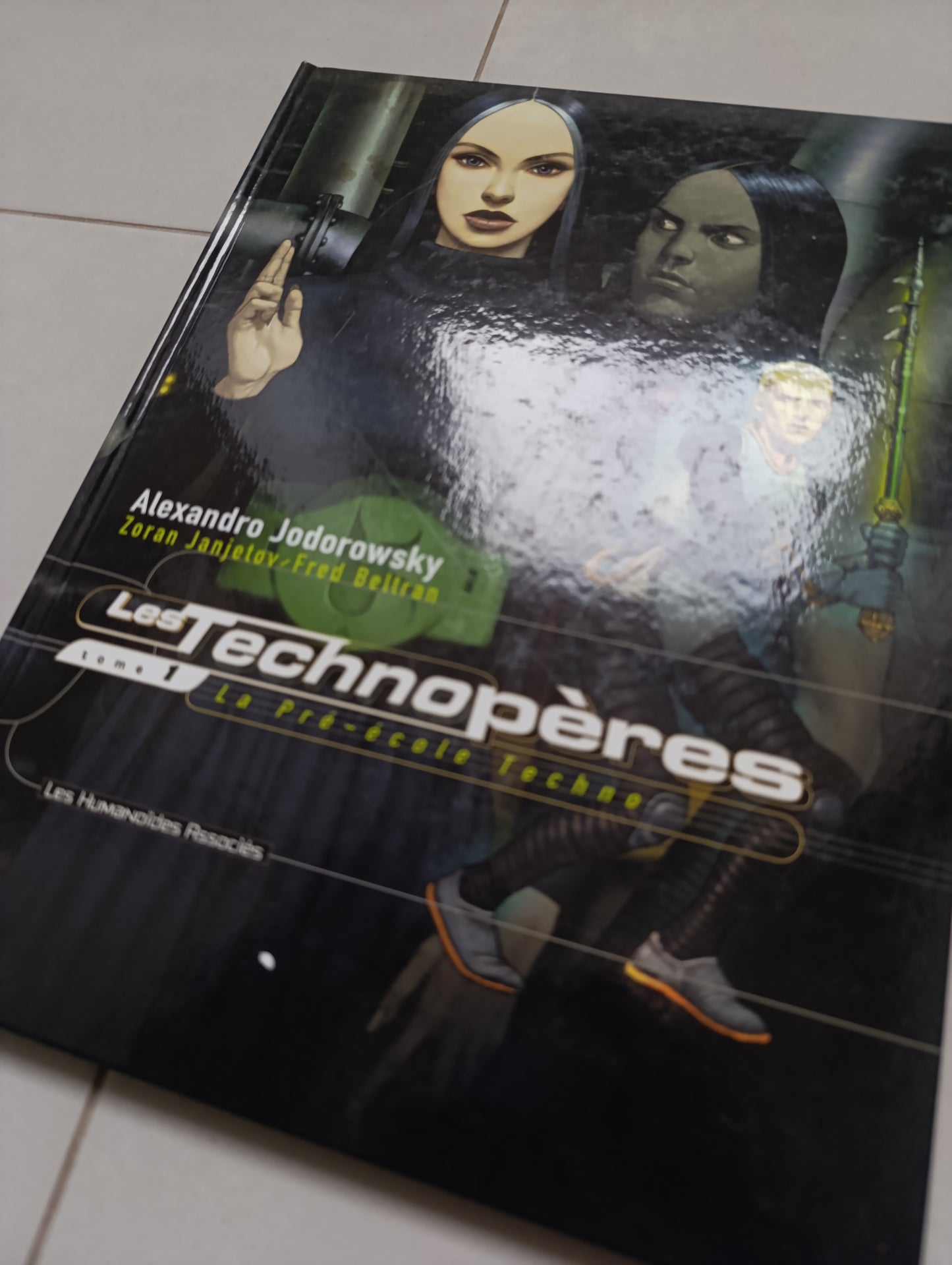 Jodorowsky, Janjetov & Beltran – Les Technopères T1 : La Pré-école techno (2000) | Bel état