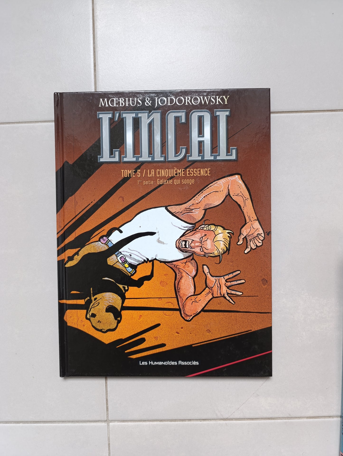 Moebius & Jodorowsky – L’Incal T5 : La Cinquième Essence (1) – 2004