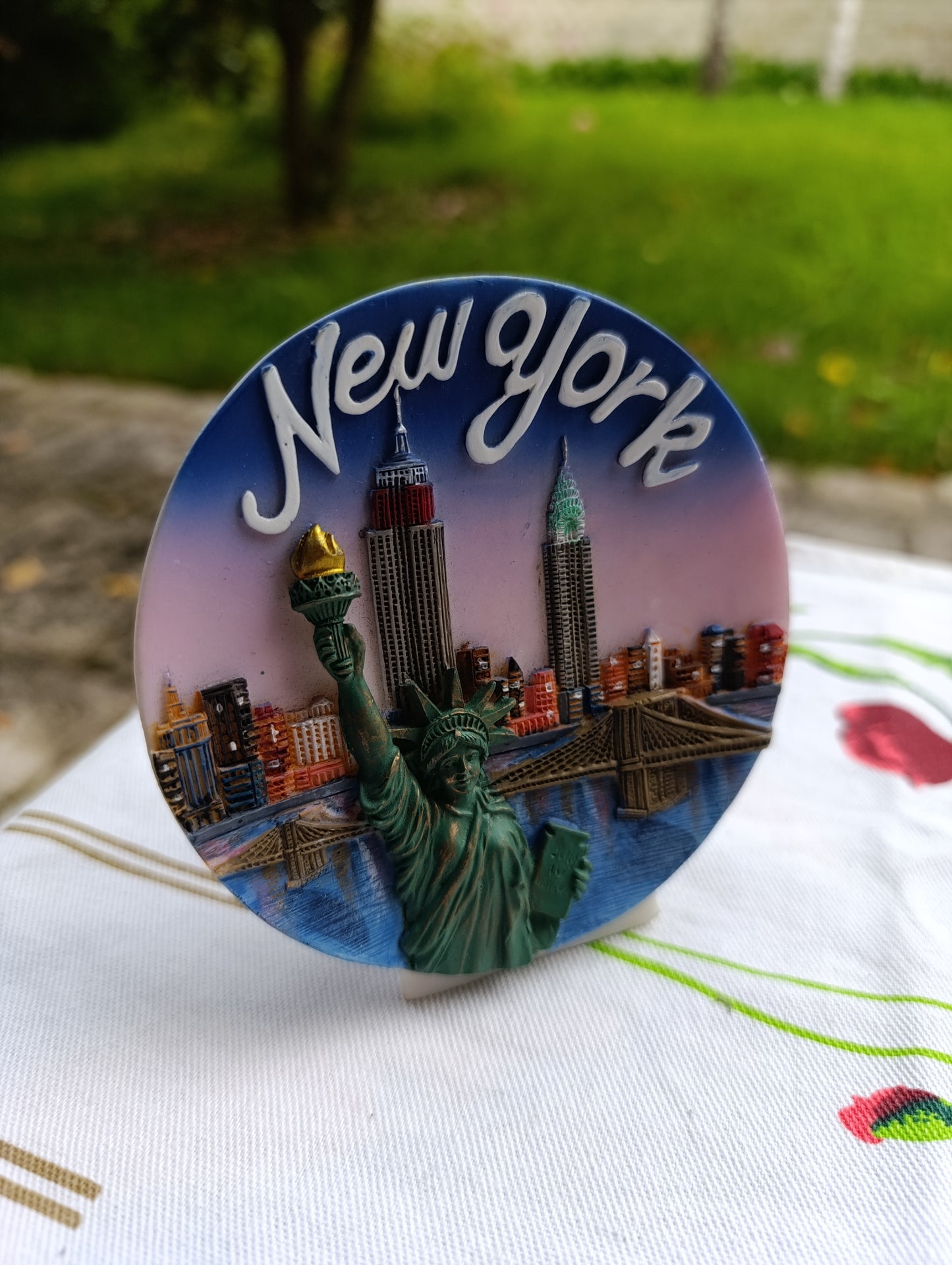 Assiette souvenir New York – Relief 3D Statue de la Liberté & Skyline