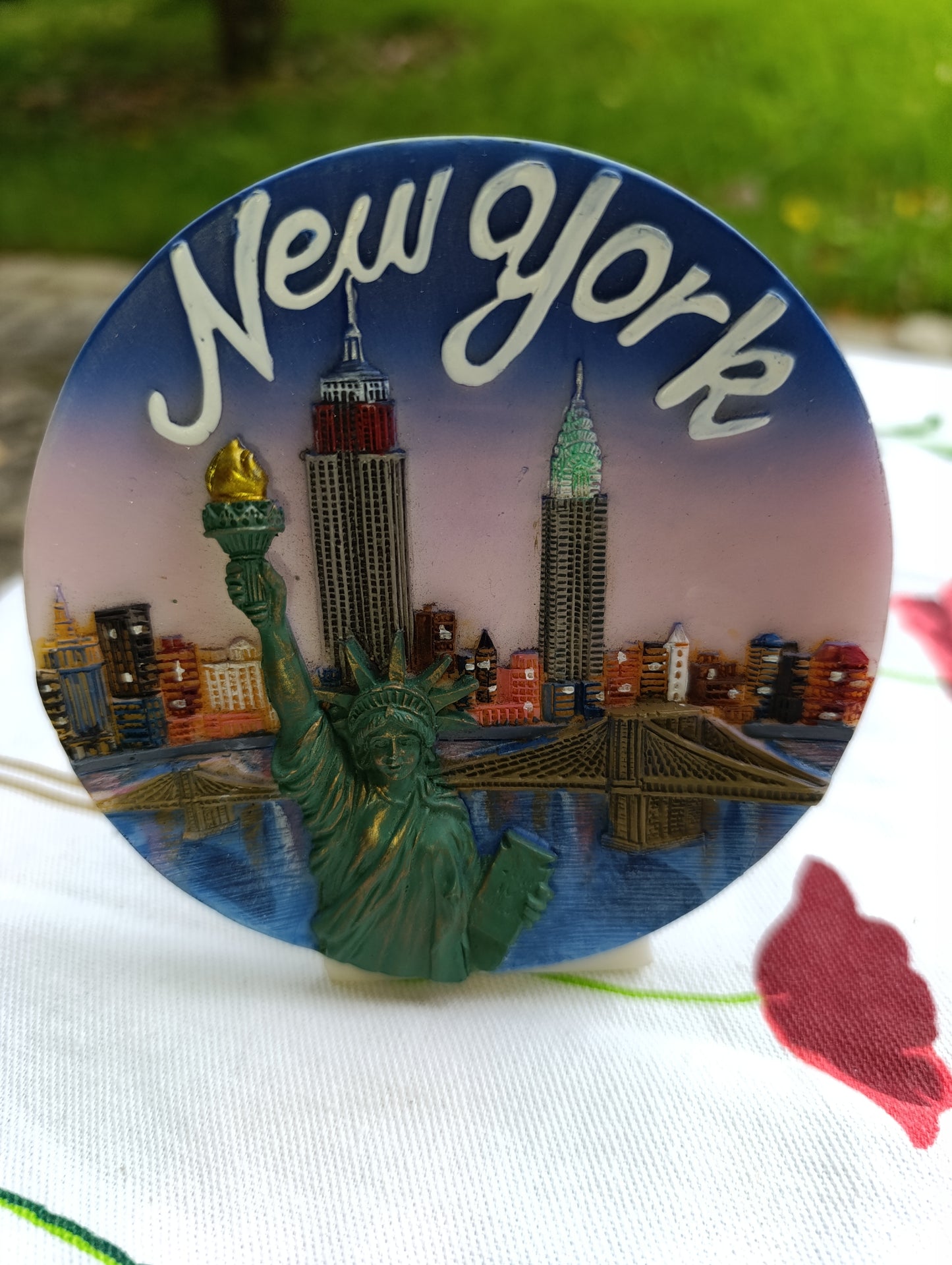 Assiette souvenir New York – Relief 3D Statue de la Liberté & Skyline