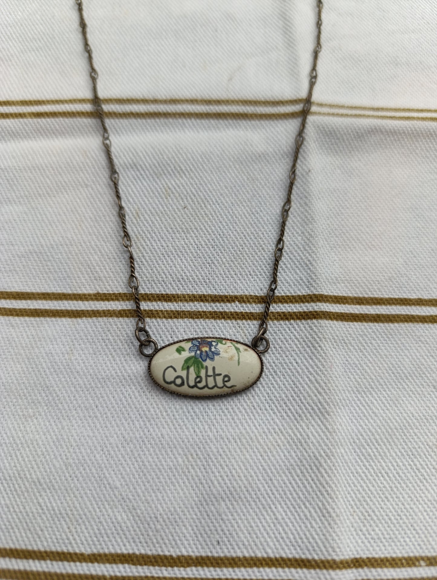 Collier ancien prénom « Colette » émaillé