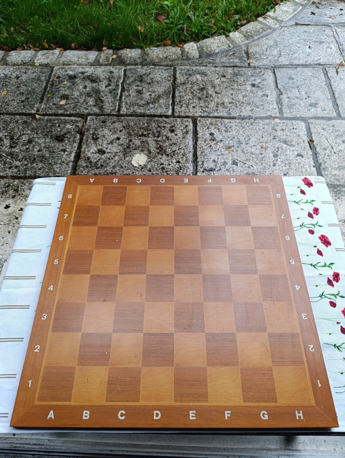 Grand échiquier en bois 45 cm – vintage