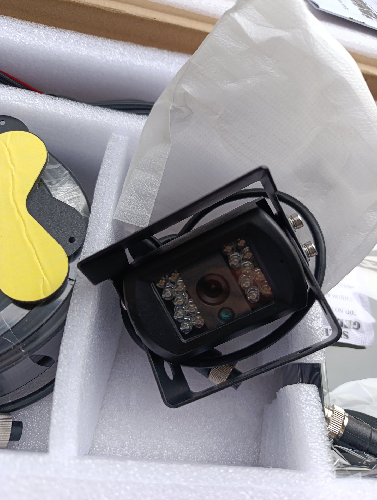 Kit caméra de recul Resma 7’’ – état neuf