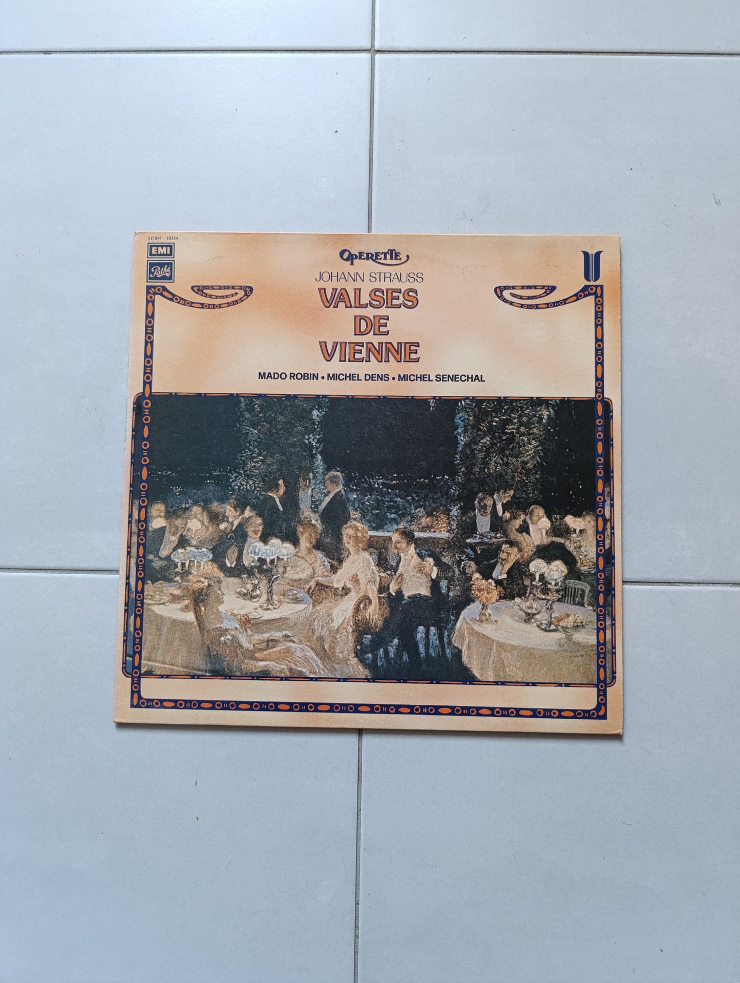 33 tours Valses de Vienne – l’Autriche en robe de bal, sans les ampoules aux pieds