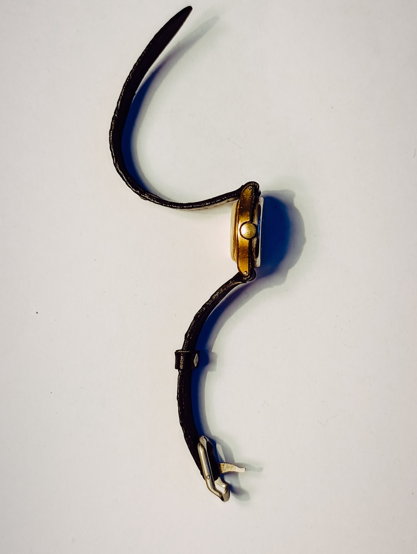 Montre Yema Paris quartz vintage dorée