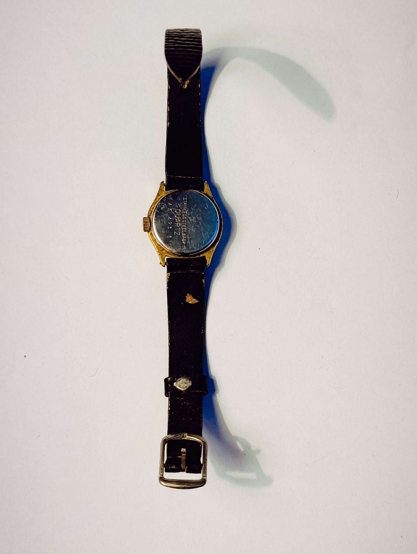 Montre Yema Paris quartz vintage dorée