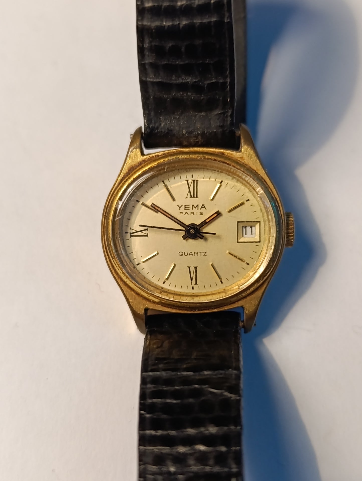 Montre Yema Paris quartz vintage dorée