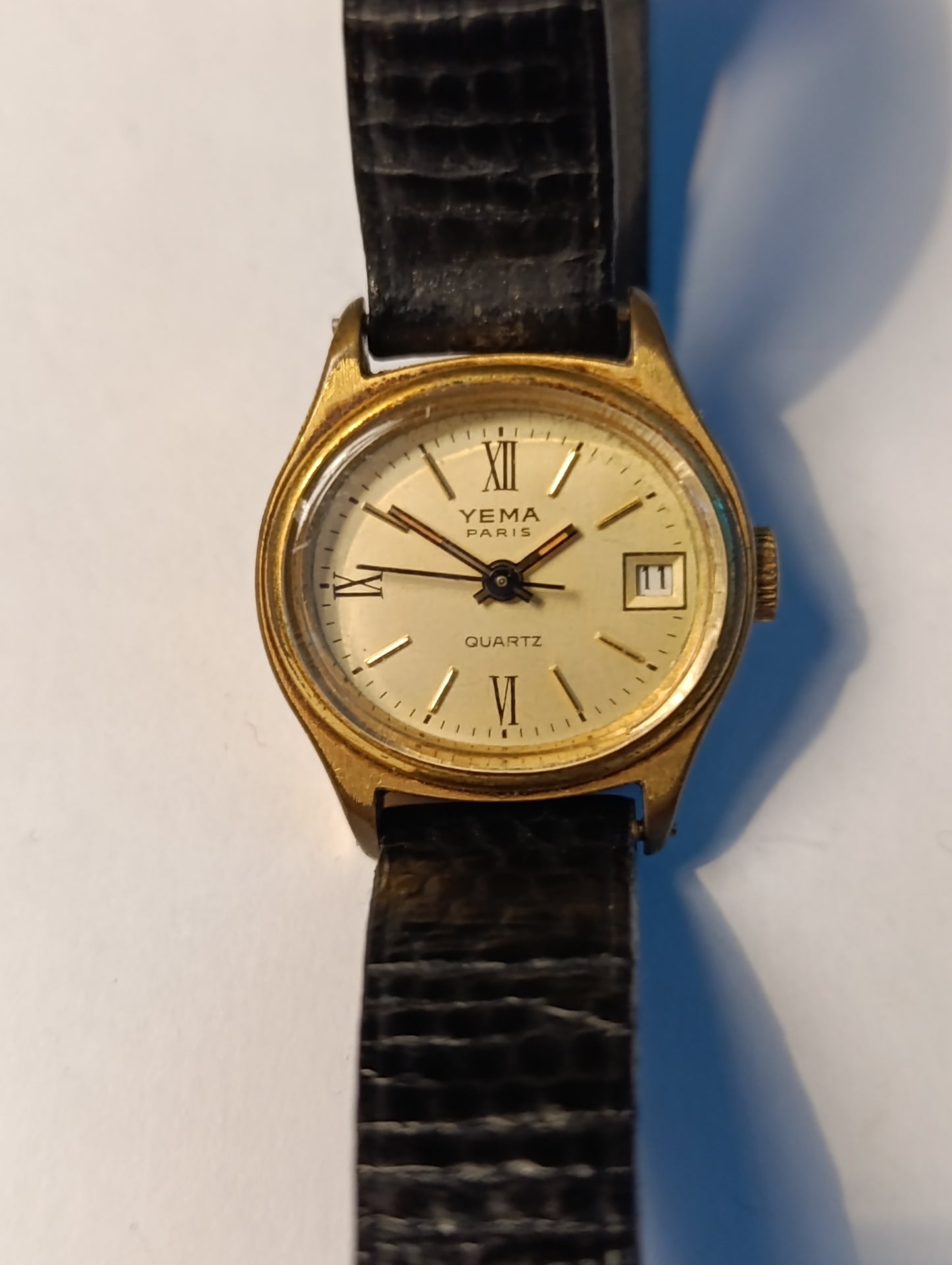 Montre Yema Paris quartz vintage dorée