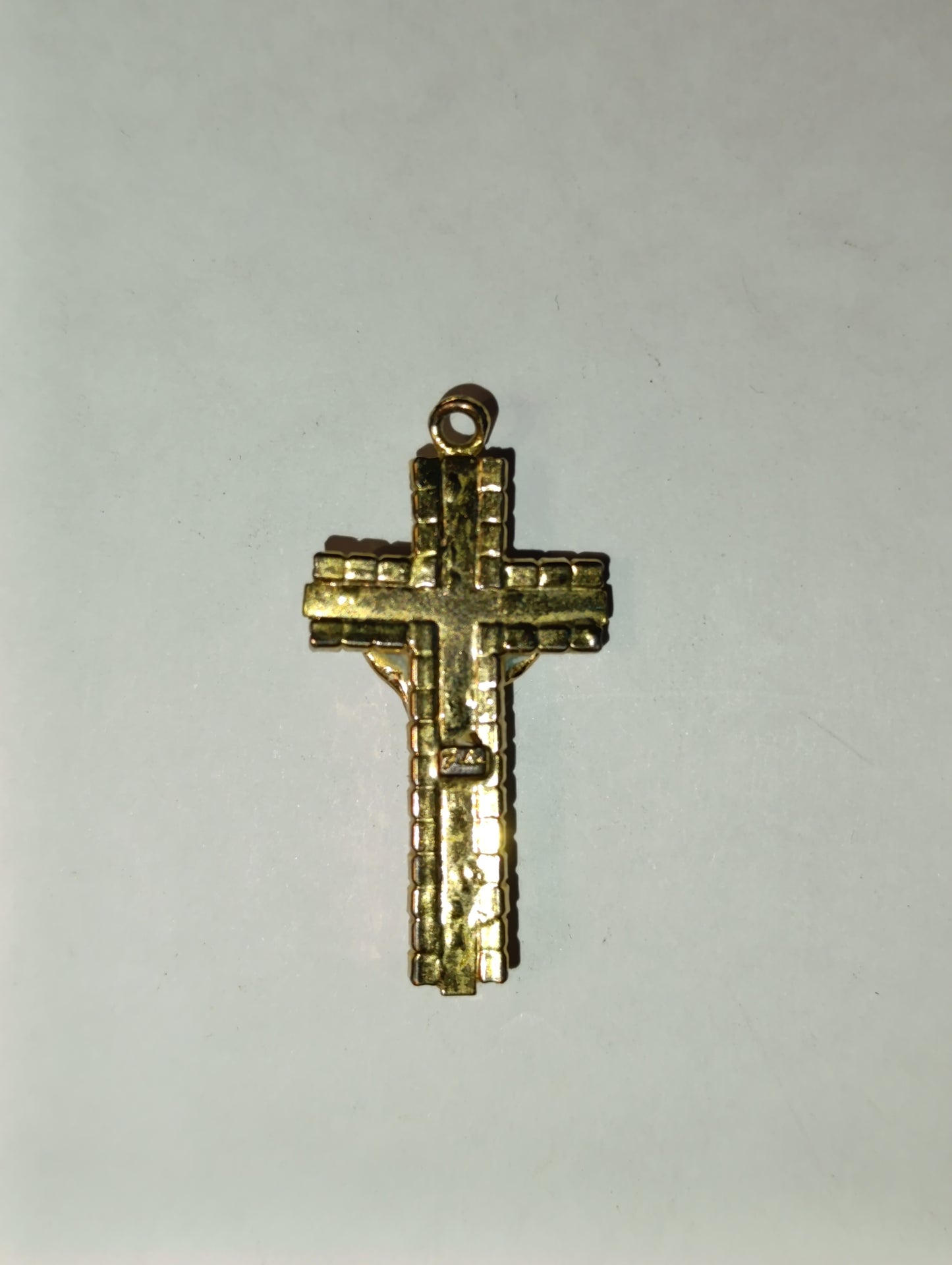 Croix crucifix vintage métal doré strass bijou religieux ancien