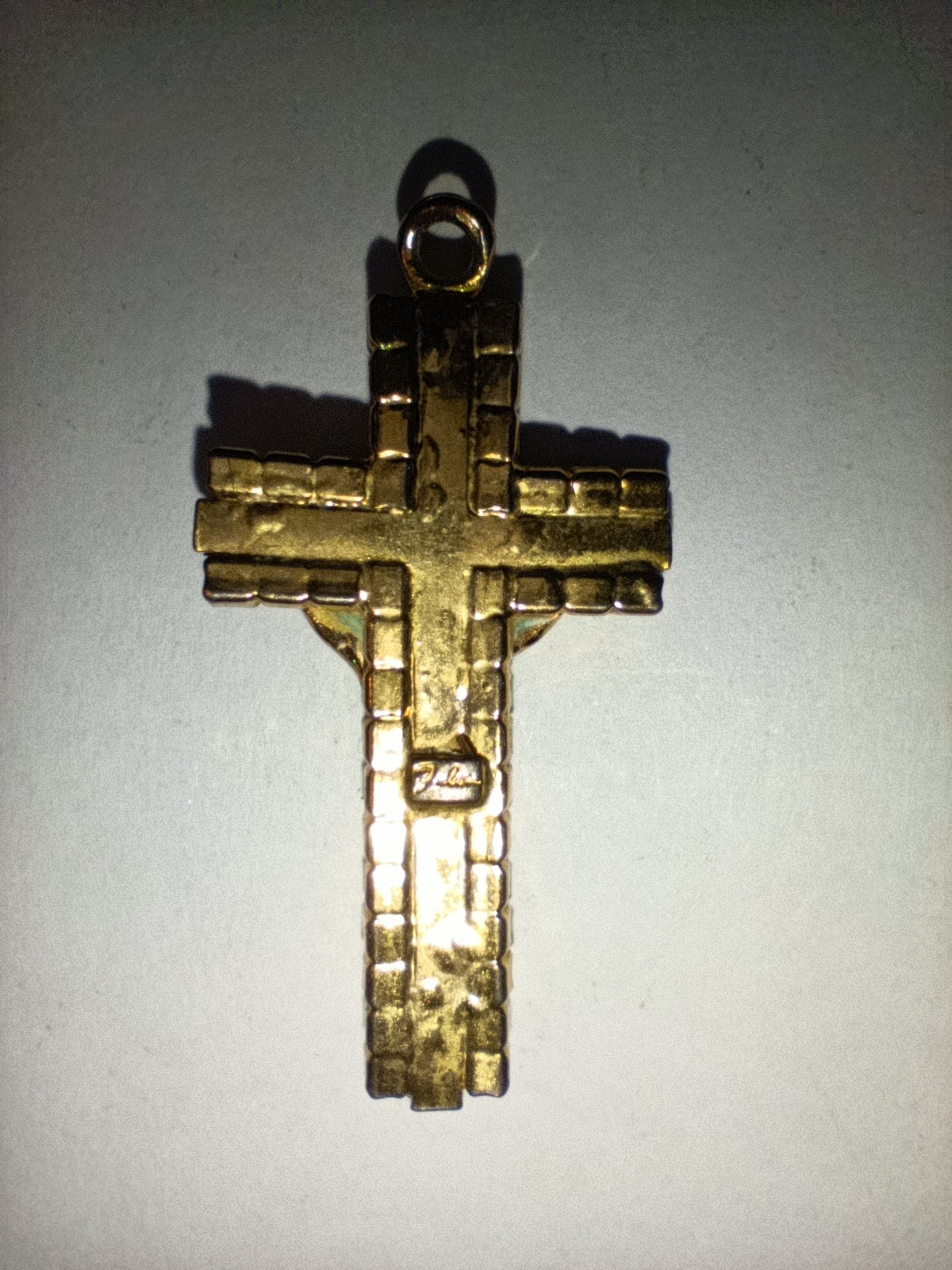 Croix crucifix vintage métal doré strass bijou religieux ancien