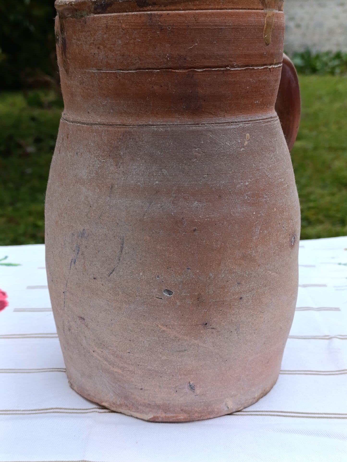 Pichet ancien en terre cuite rustique – 2,5 kg – Objet utilitaire et décoratif