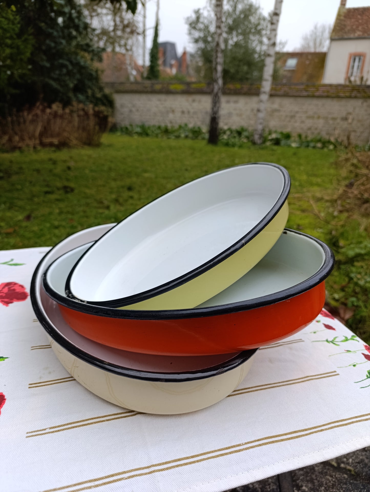 Lot de 3 plats ovales émaillés vintage – Du petit au grand format – Cuisine ancienne