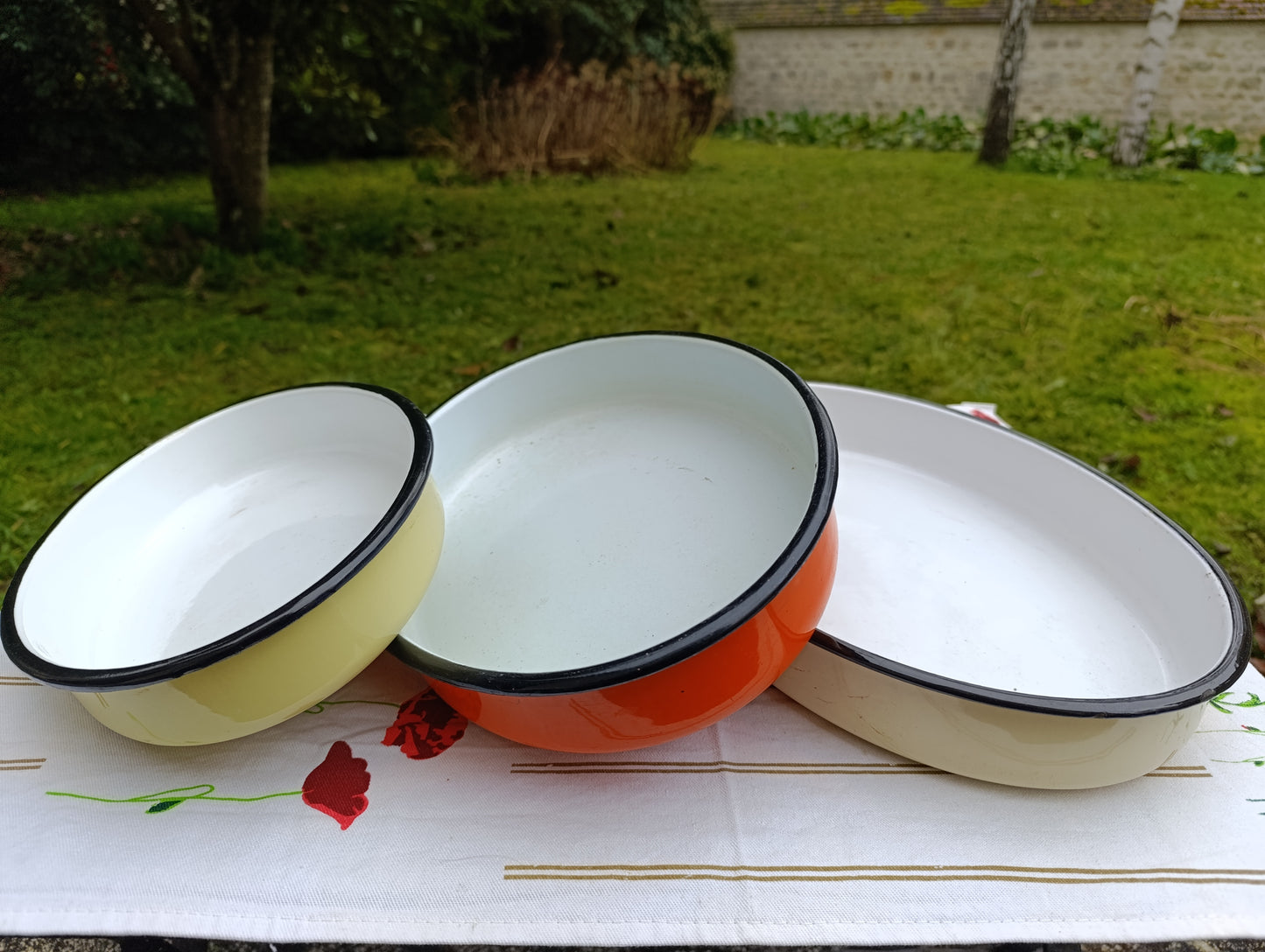 Lot de 3 plats ovales émaillés vintage – Du petit au grand format – Cuisine ancienne