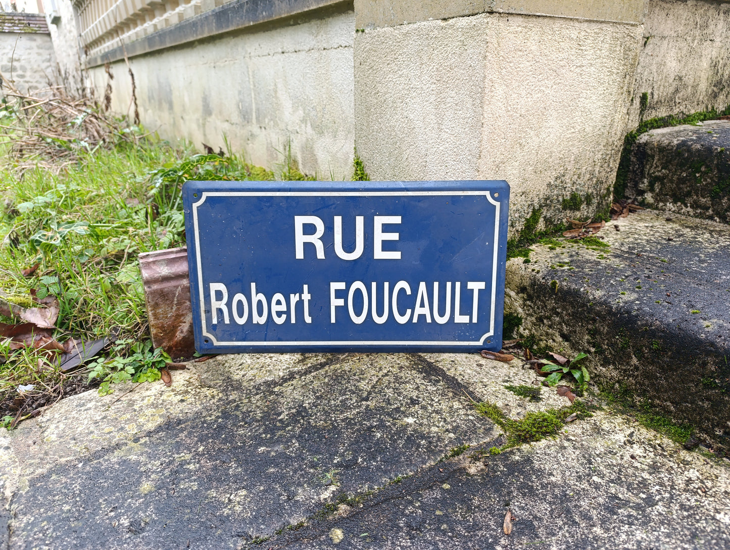 Plaque de rue émaillée Rue Robert Foucault ancienne