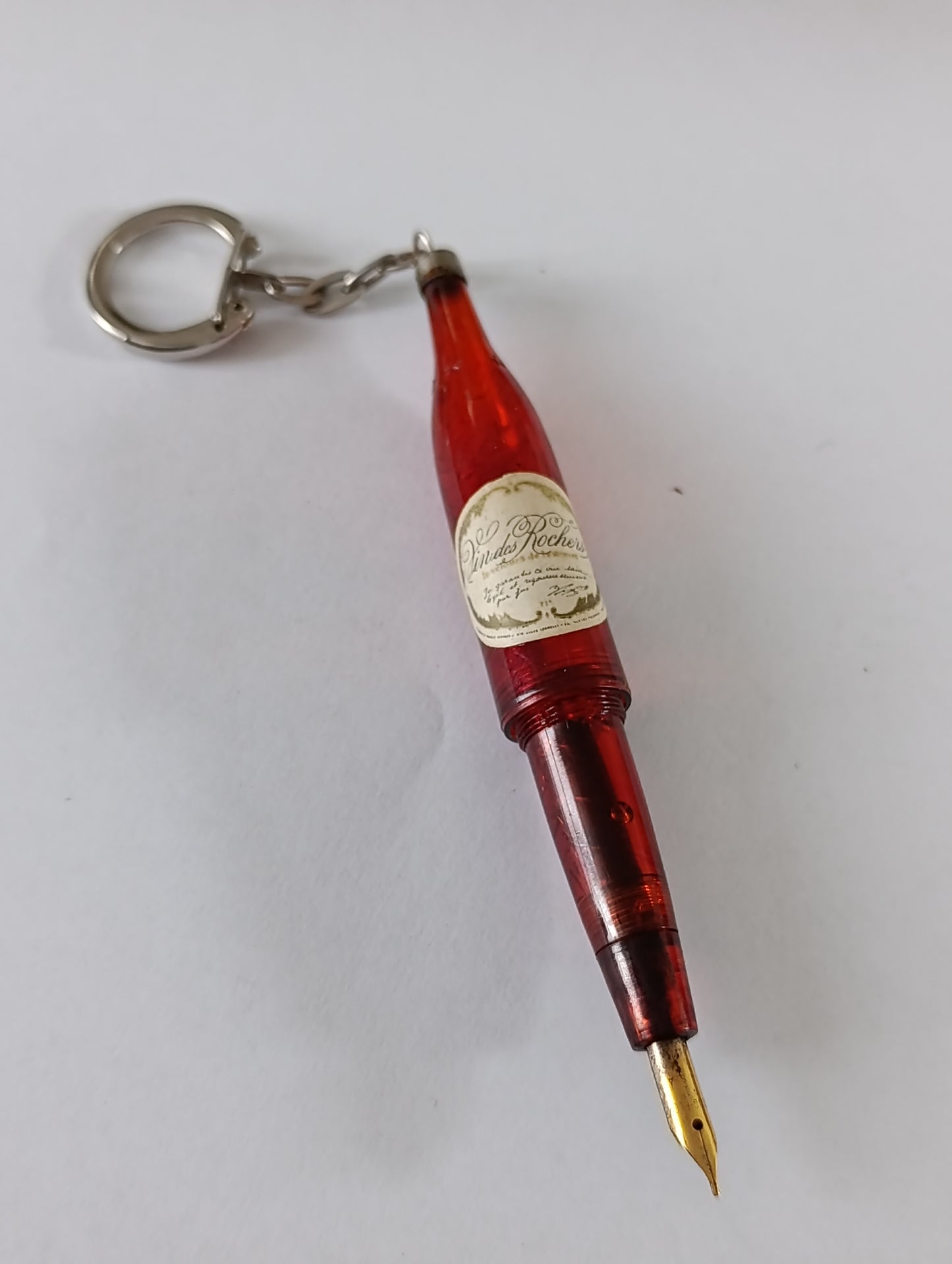 Stylo porte-clés ancien bouteille de vin “Vins des Roches”