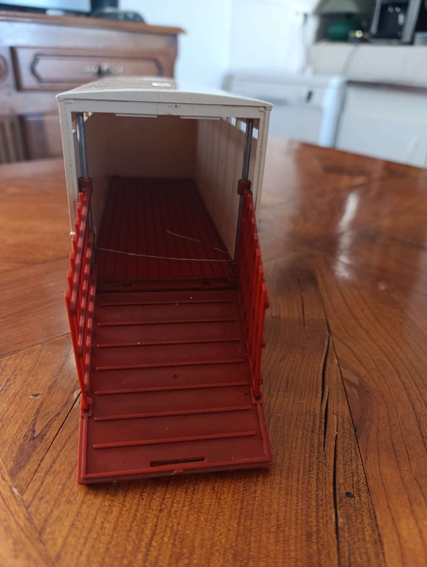 Camion bétaillère miniature transport de bétail