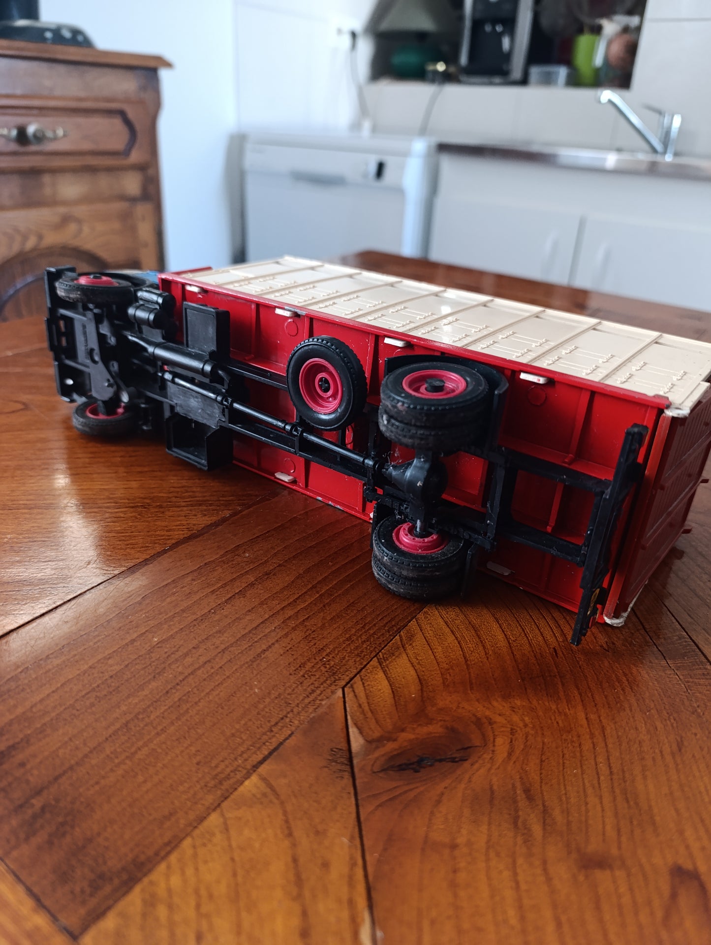 Camion bétaillère miniature transport de bétail