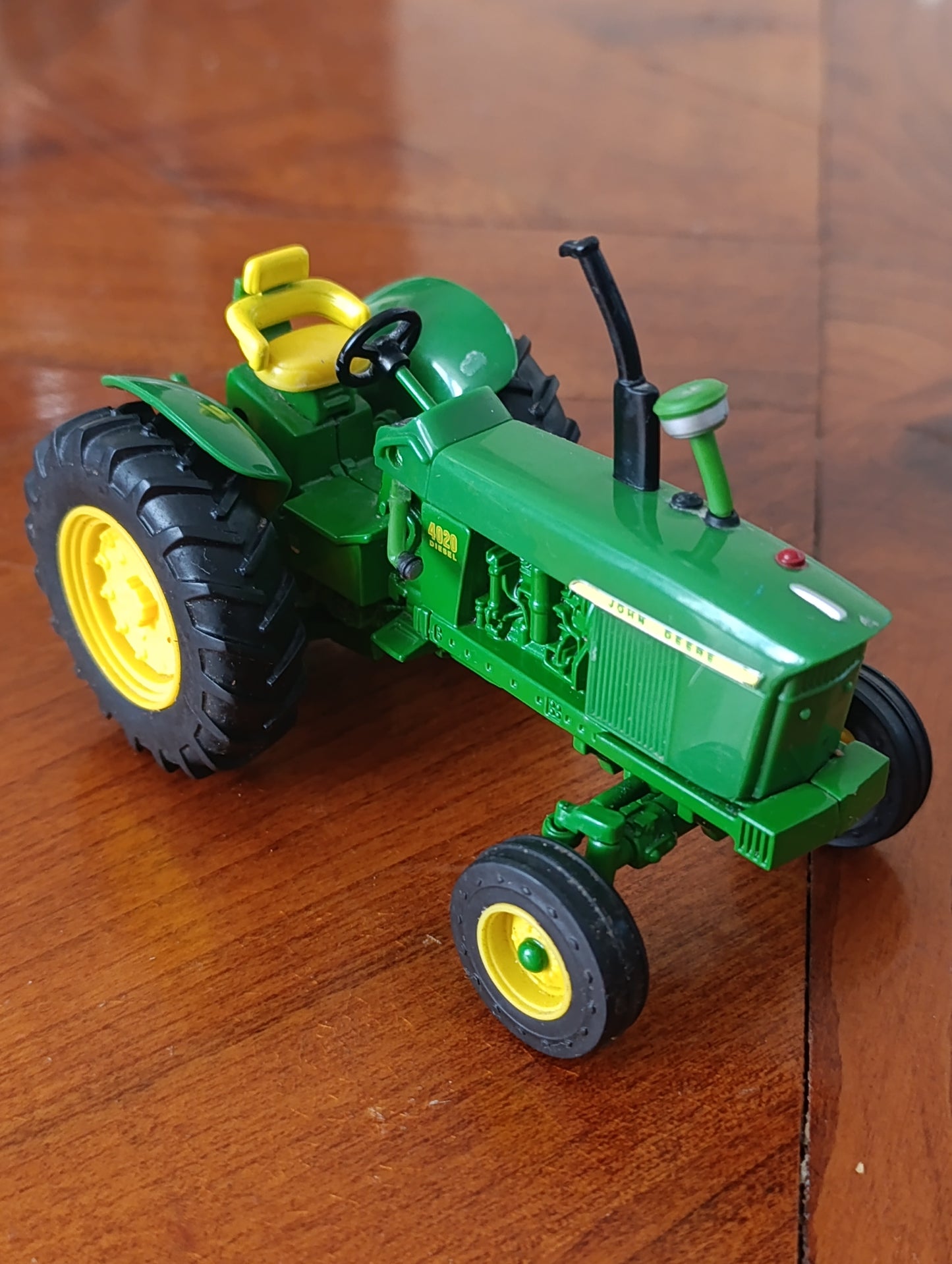 Tracteur miniature John Deere 4020 Diesel