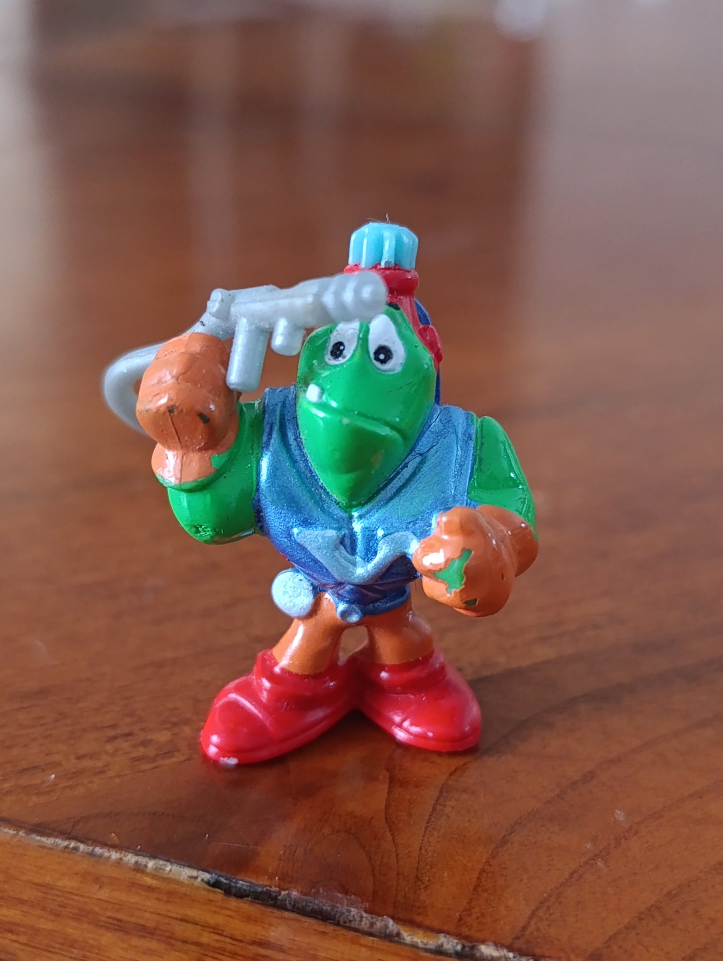 Lot de 4 figurines publicitaires Ferrero / Kinder – Années 90