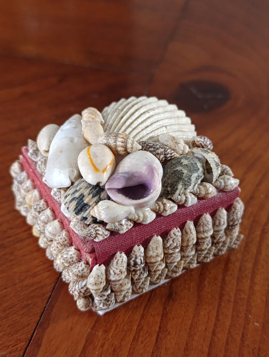 Petite boîte décorative ancienne recouverte de coquillages – Boîte souvenir bord de mer – Années 60/70