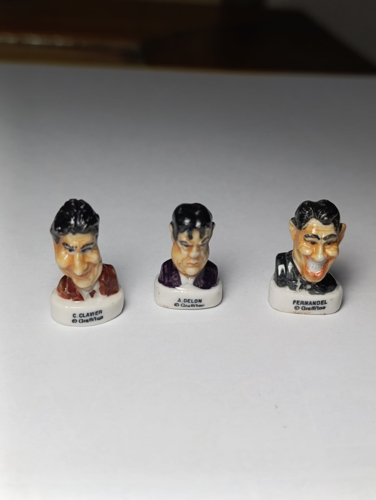 Lot de 3 fèves caricatures acteurs cinéma français Clavier Delon Fernandel