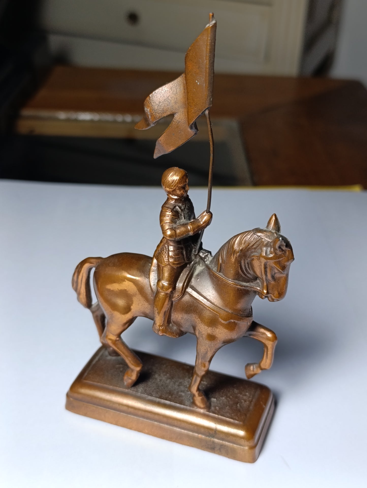 Statue Jeanne d’Arc à cheval – métal patiné bronze