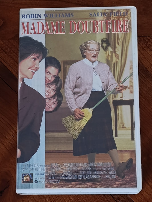 Madame Doubtfire – VHS avec Robin Williams.