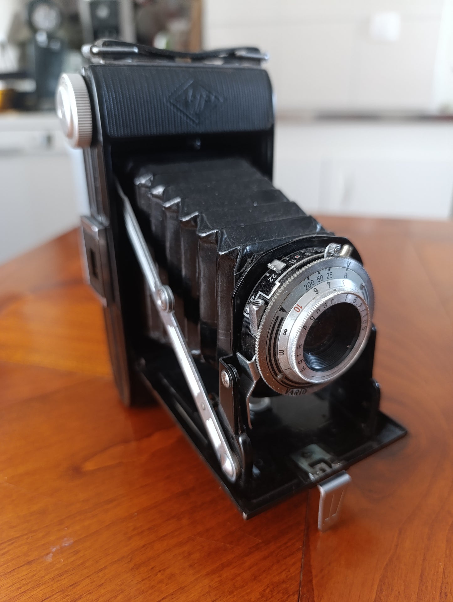 Appareil photo ancien Agfa à soufflet vintage années 40 déco
