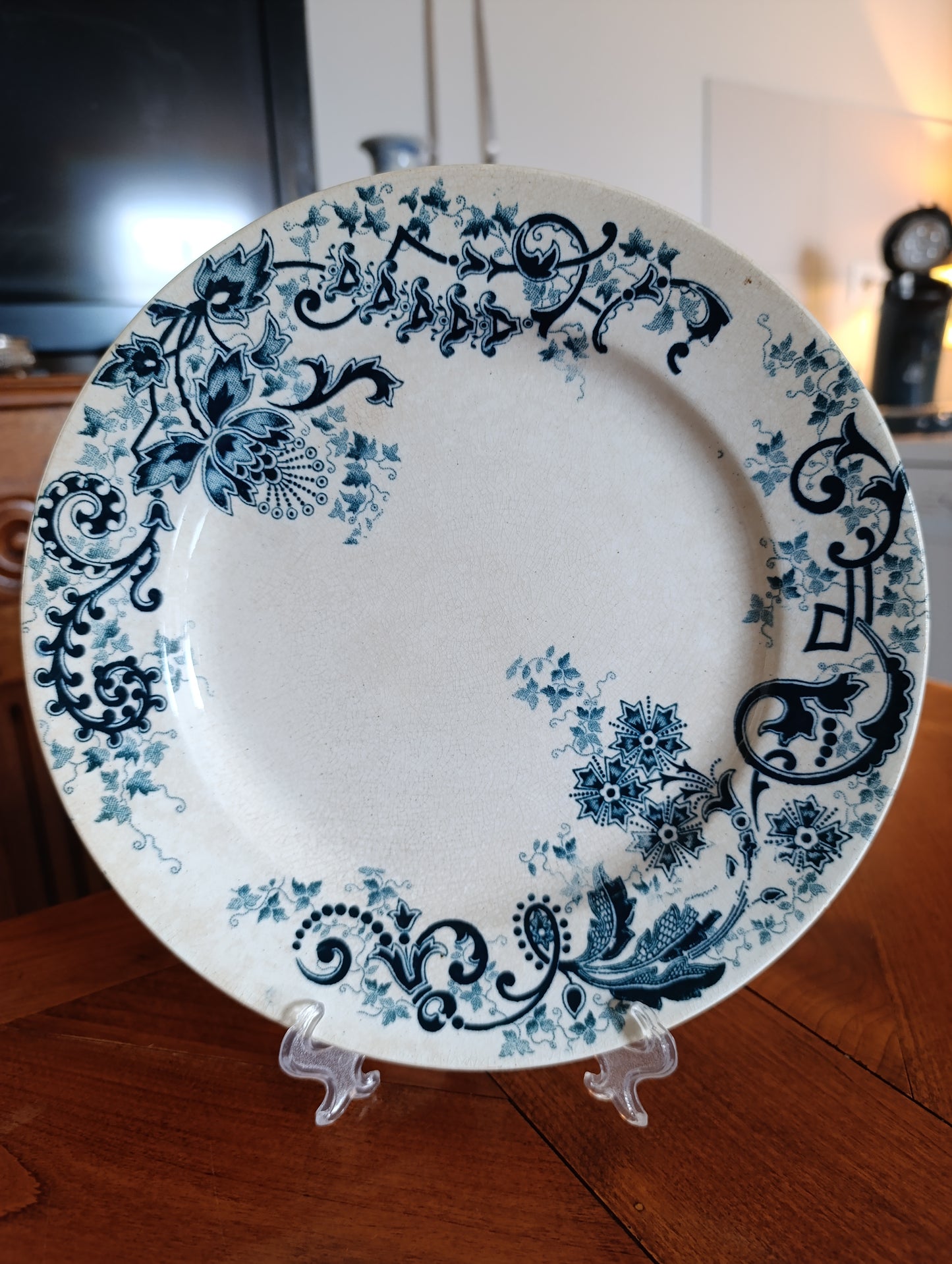 Lot de 3 assiettes anciennes Terre de Fer V. Sordoillet décor bleu floral – faïence XIXe