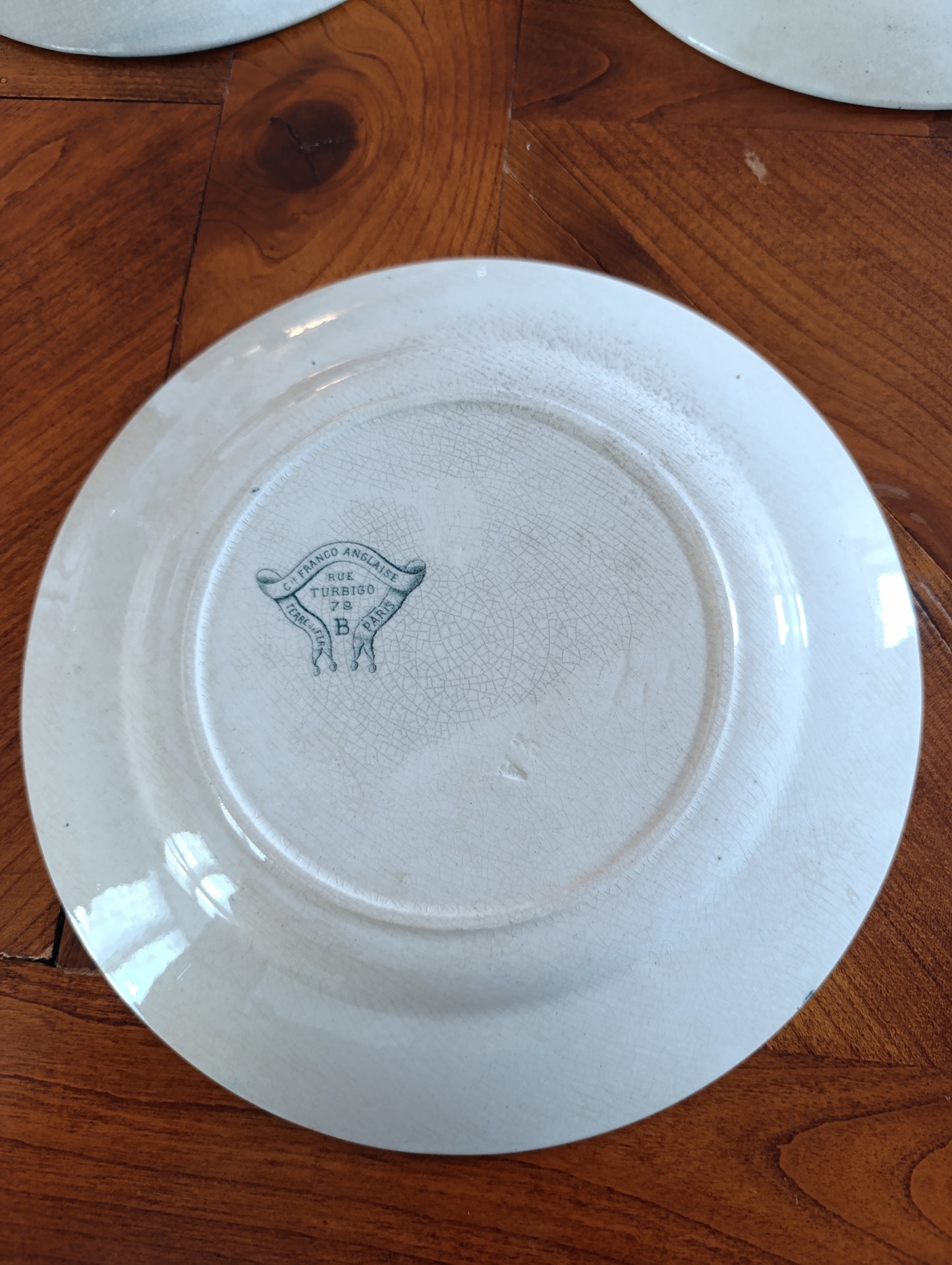 Lot de 3 assiettes anciennes Terre de Fer V. Sordoillet décor bleu floral – faïence XIXe