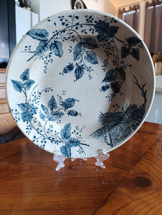 Assiette creuse ancienne Boutras décor végétal bleu – faïence française vintage 26 cm
