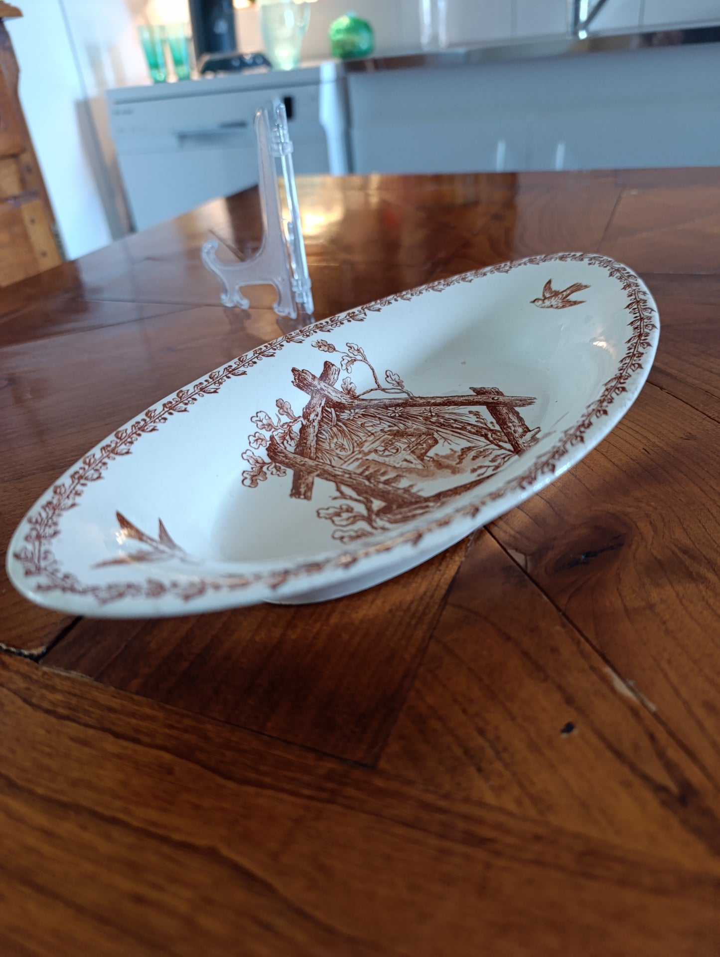 Petit plat ovale ancien Terre de Fer V. Sordoillet Paris décor champêtre brun 25 cm