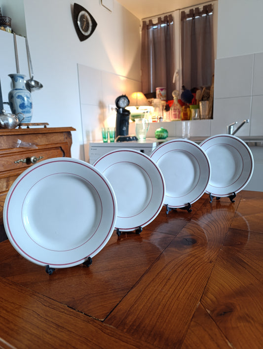 Lot de 4 assiettes anciennes Pyroblan porcelaine France liseré rouge vintage 17,5 cm