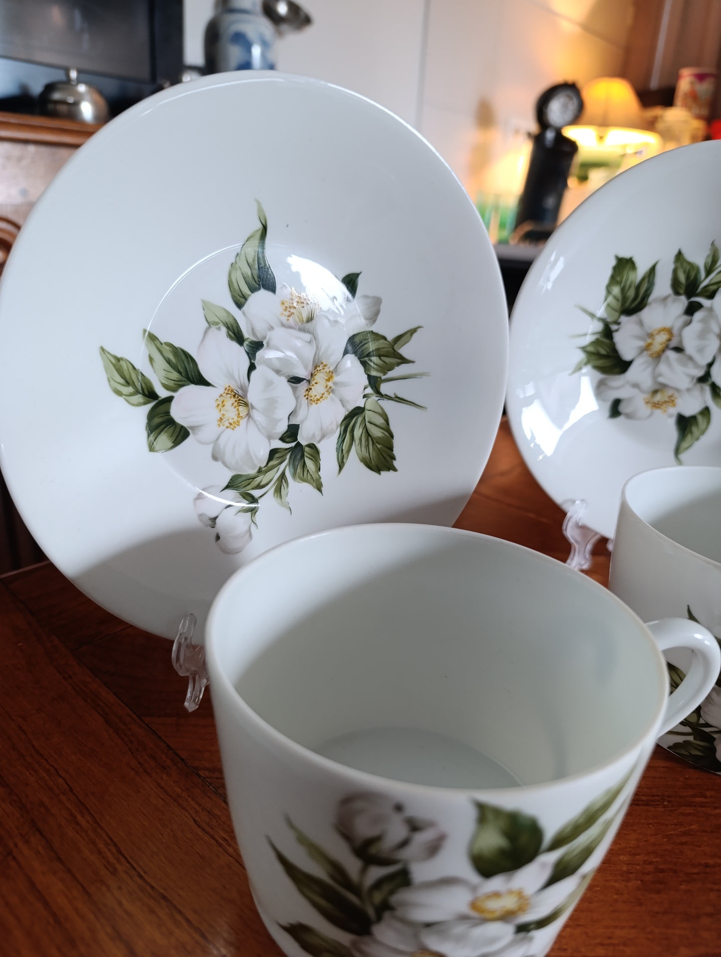 Lot de 2 tasses et soucoupes en porcelaine de Limoges – Porcelaine de Paris