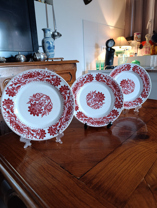 Lot de 3 assiettes Rivanel style Arcopal décor floral rouge