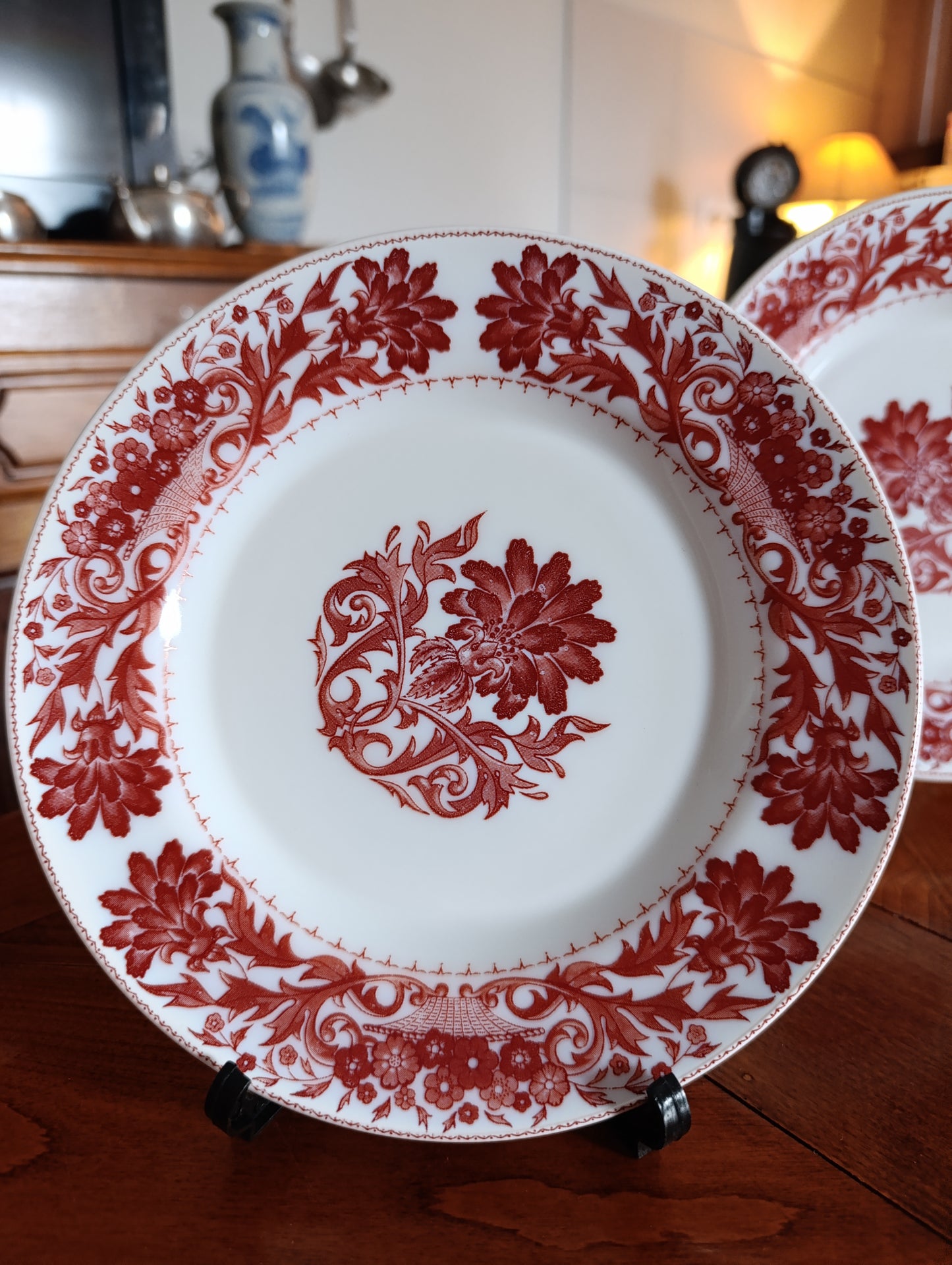 Lot de 3 assiettes Rivanel style Arcopal décor floral rouge