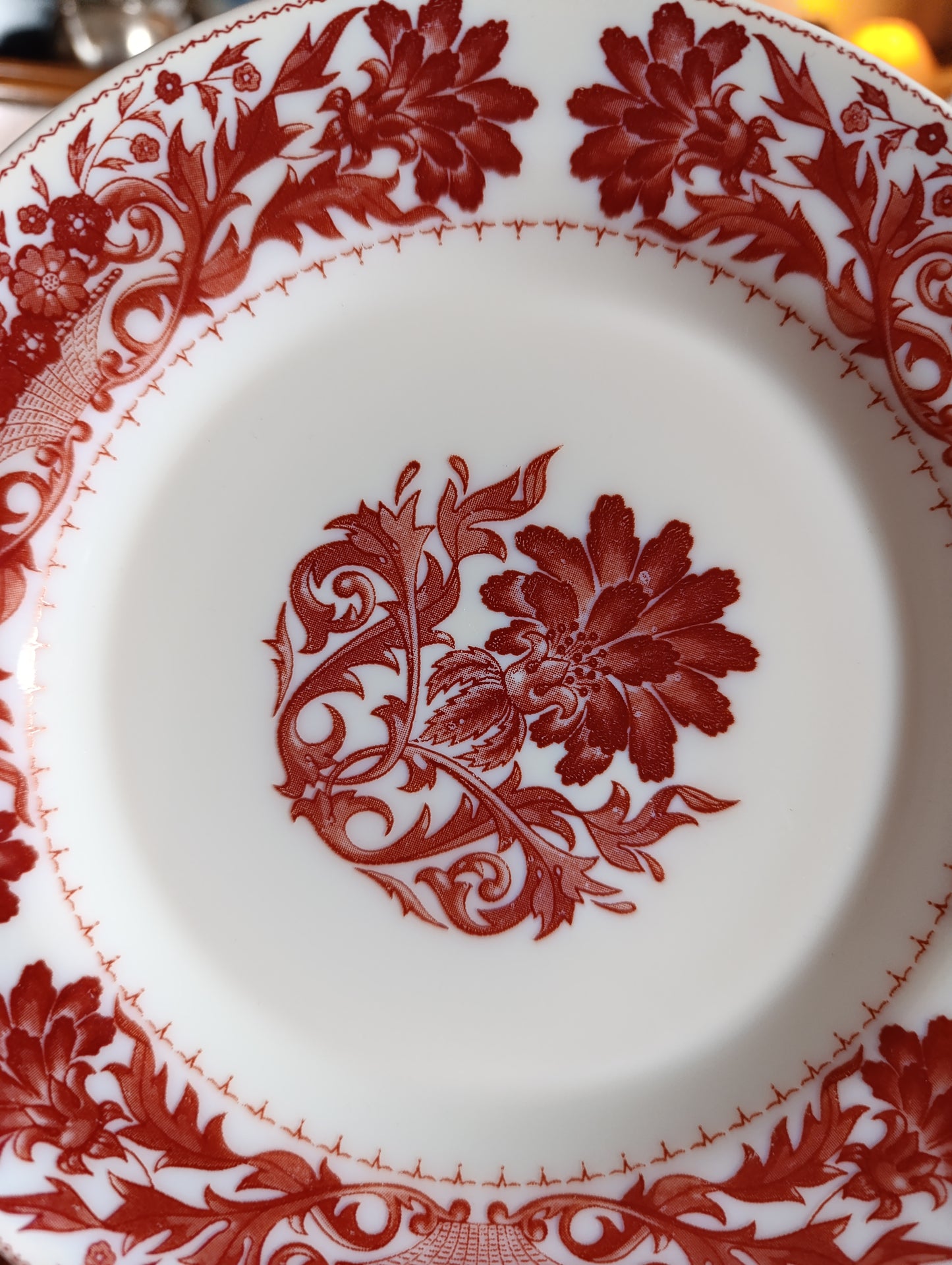Lot de 3 assiettes Rivanel style Arcopal décor floral rouge