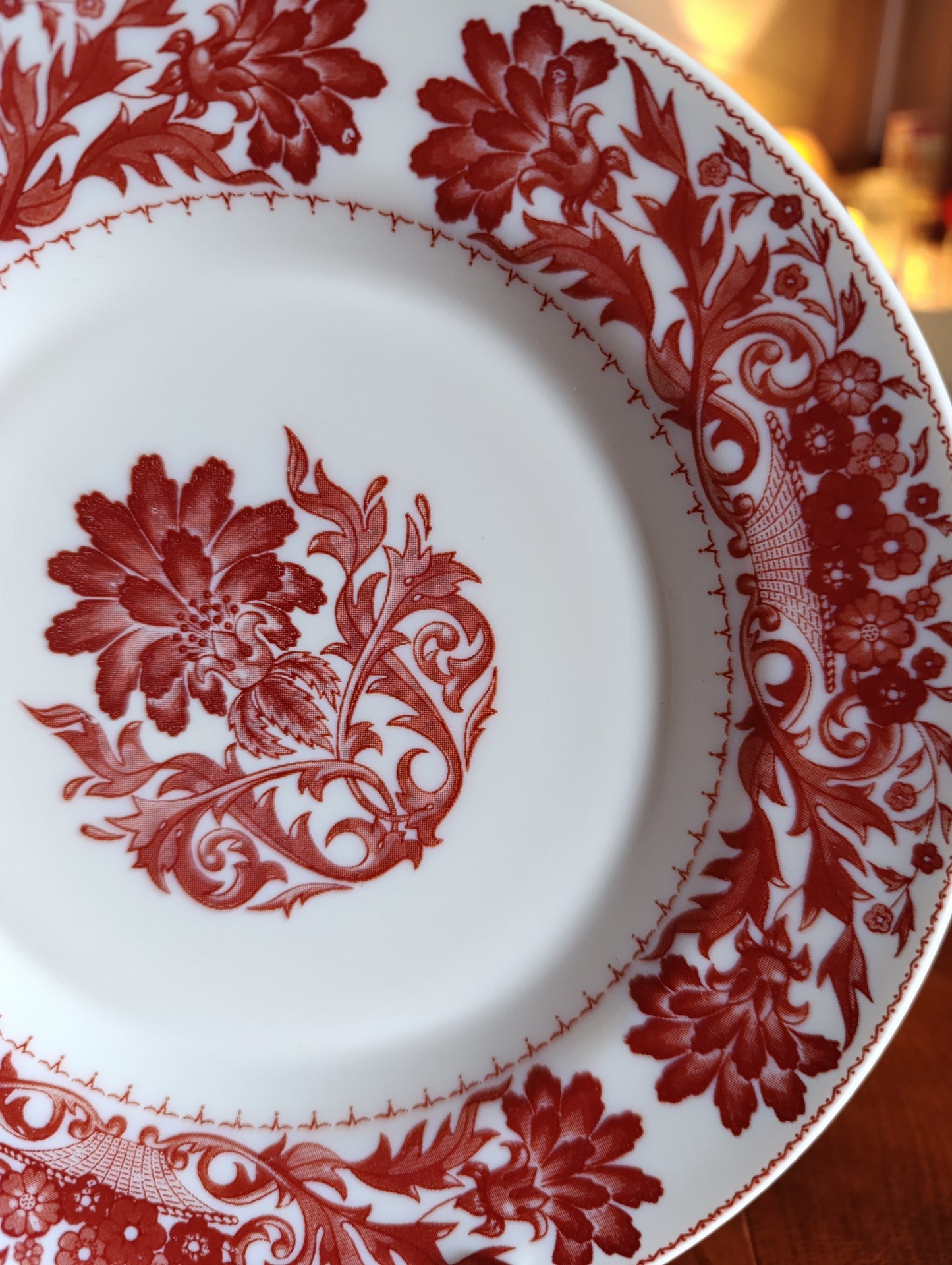 Lot de 3 assiettes Rivanel style Arcopal décor floral rouge