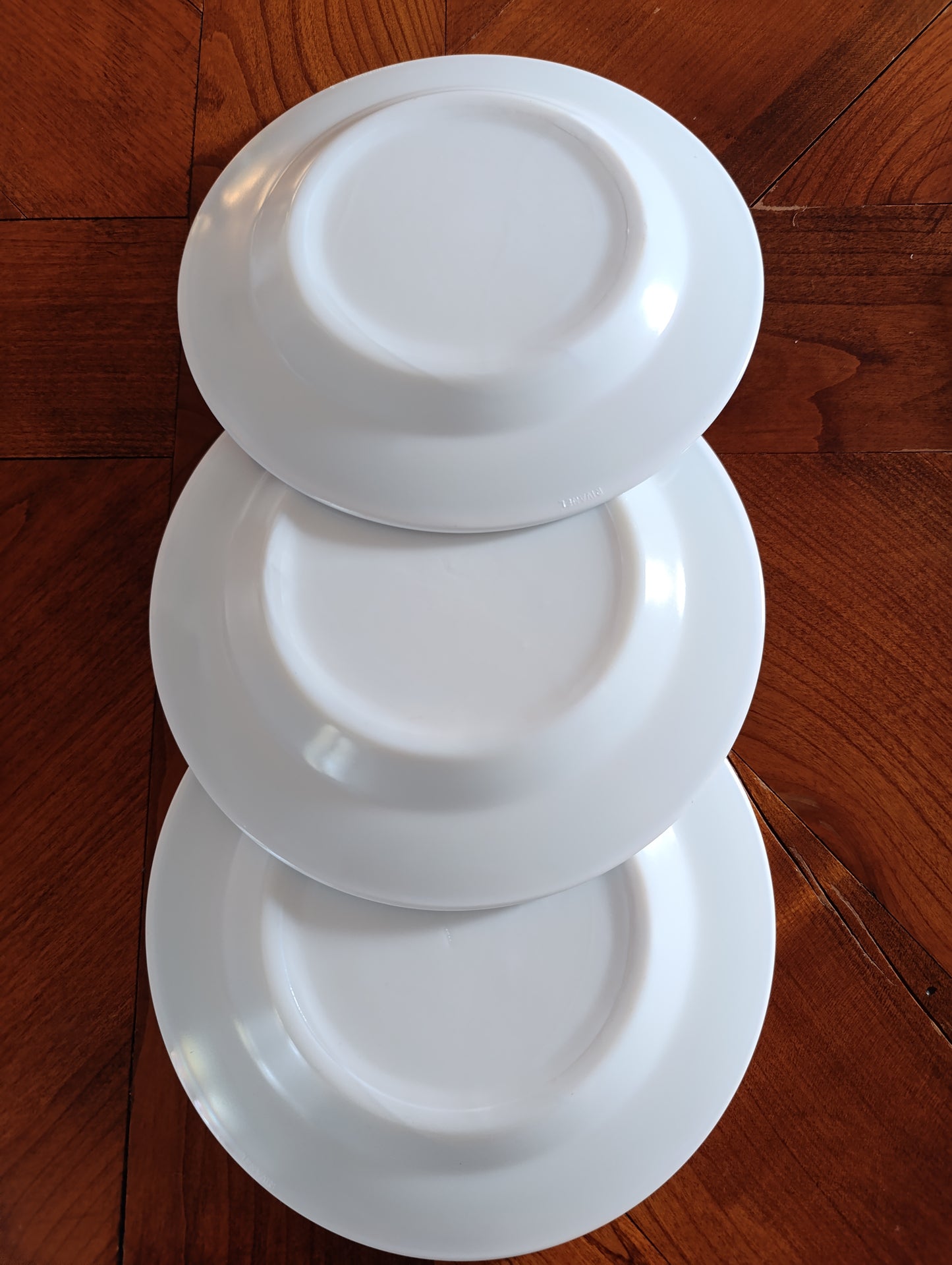 Lot de 3 assiettes Rivanel style Arcopal décor floral rouge