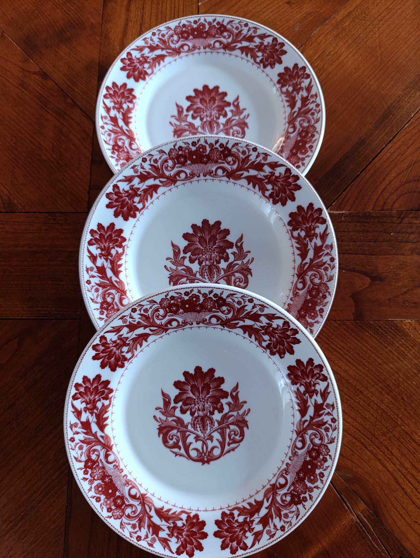 Lot de 3 assiettes Rivanel style Arcopal décor floral rouge