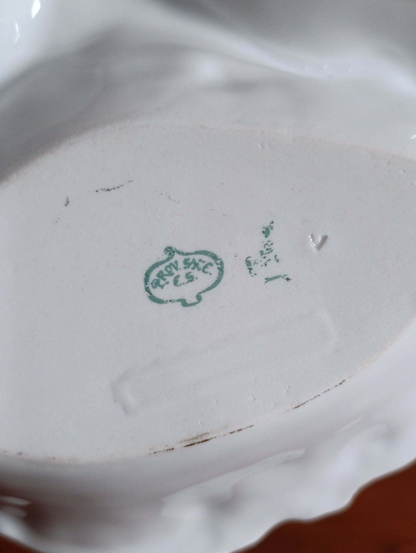 Plat ancien porcelaine compartimenté Art Nouveau décor floral romantique rose pastel