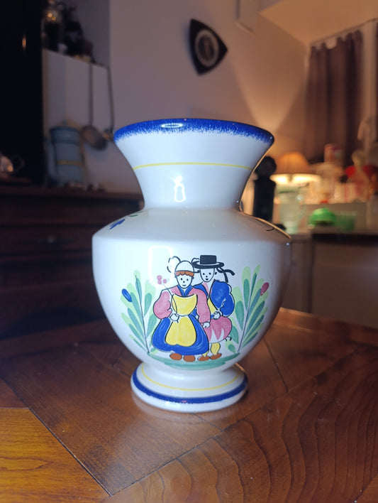 Vase ancien Quimper décor personnages bretons vintage faïence folklorique 21 cm