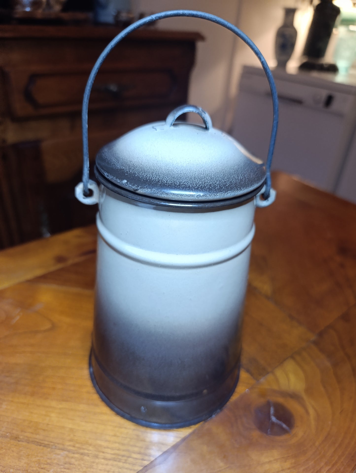 Pot ancien émaillé vintage avec couvercle style campagnard déco rétro