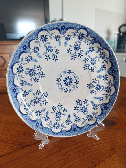Assiette ancienne Sarreguemines “Manille” bleu – U&C Terre de Fer