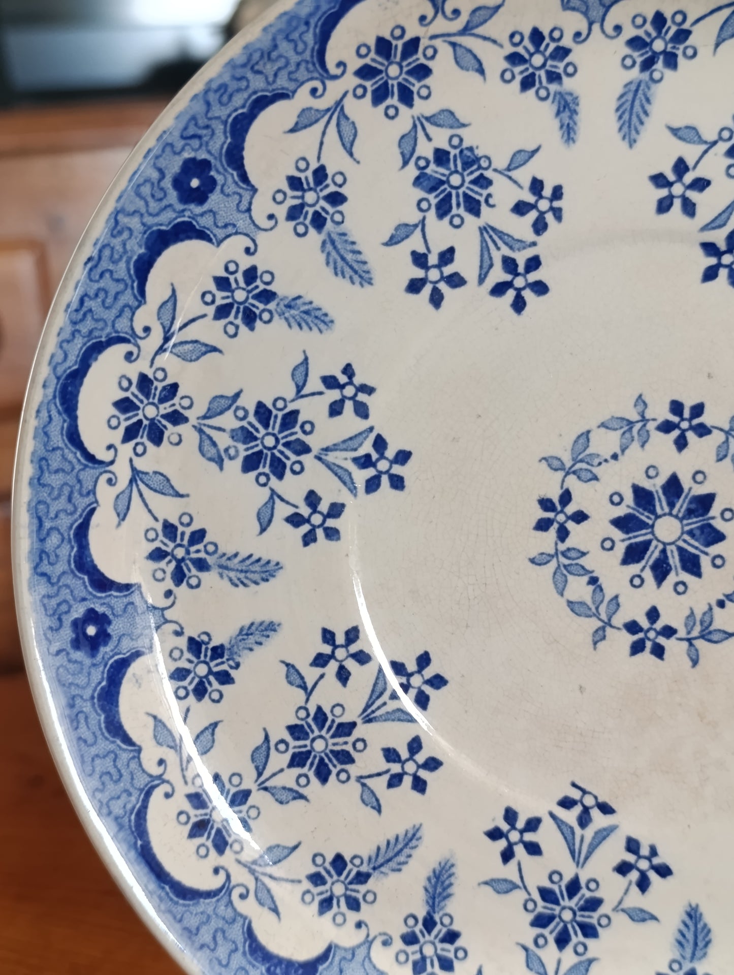 Assiette ancienne Sarreguemines “Manille” bleu – U&C Terre de Fer