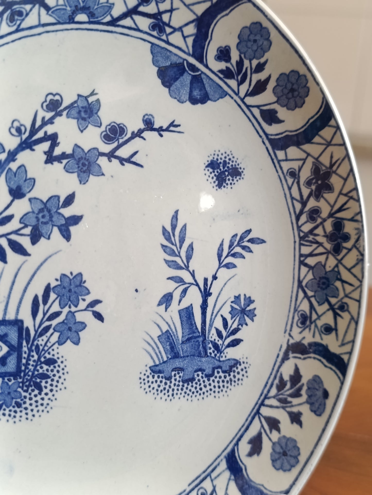 Assiette ancienne Sarreguemines modèle Damas bleu – U&C Terre de Fer