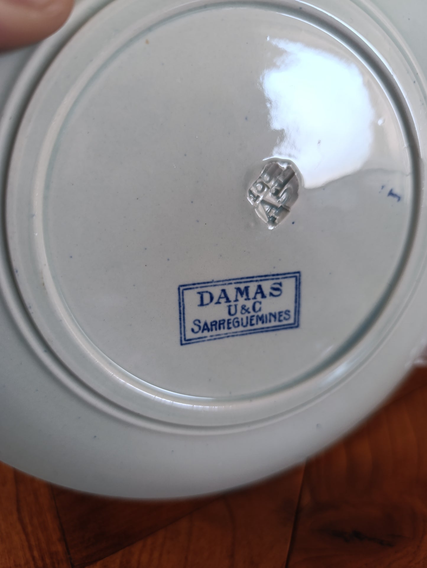 Assiette ancienne Sarreguemines modèle Damas bleu – U&C Terre de Fer