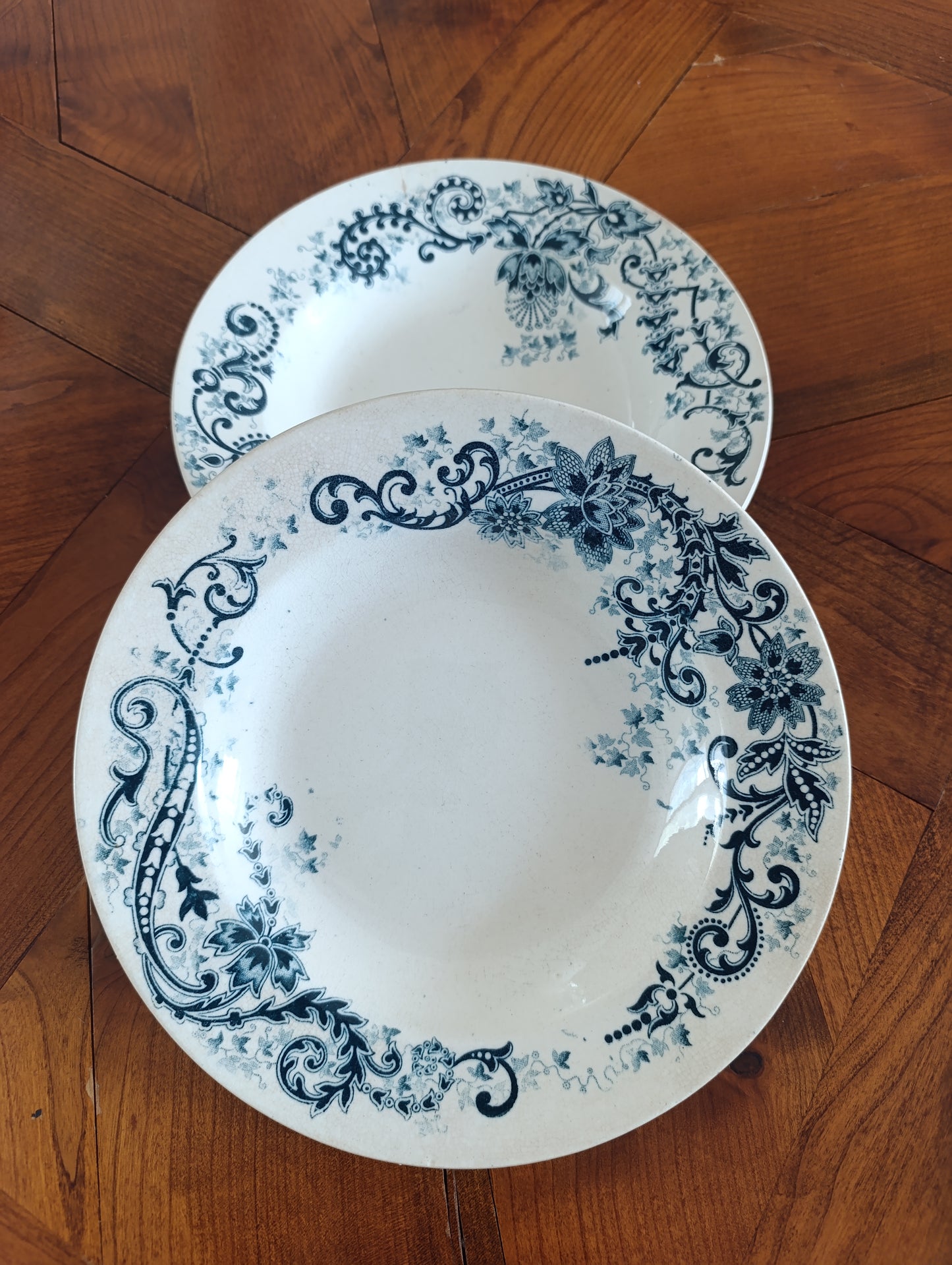 Lot de 2 assiettes creuses anciennes Terre de Fer Cie Franco Anglaise décor bleu