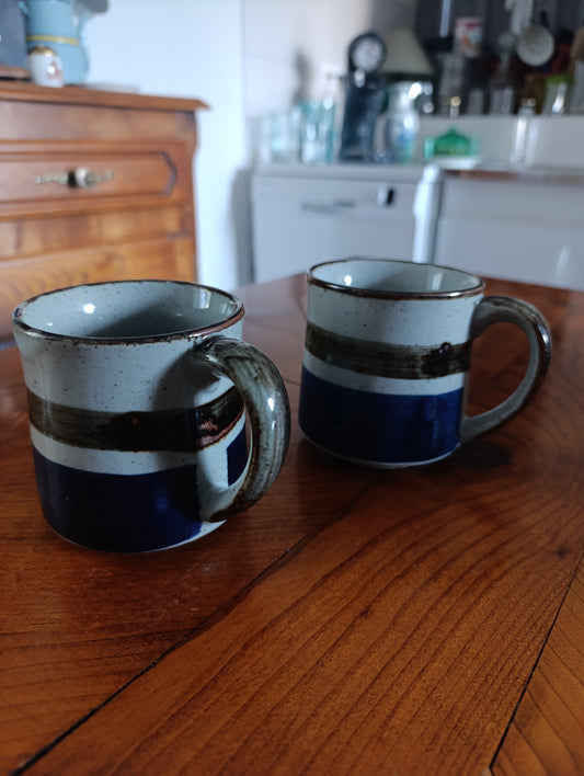 Paire de mugs vintage en grès bleu cobalt – tasses artisanales rétro années 70